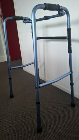 Thuasne looprek met inklapbaar frame 2de kans