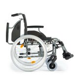 Rolstoel M6 - breedte 45 cm - zonder kussen en handremmen